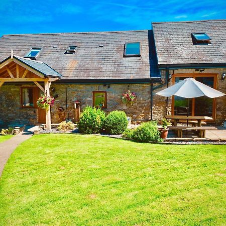 Bed and Breakfast Beudy Bach Cross Hands Экстерьер фото