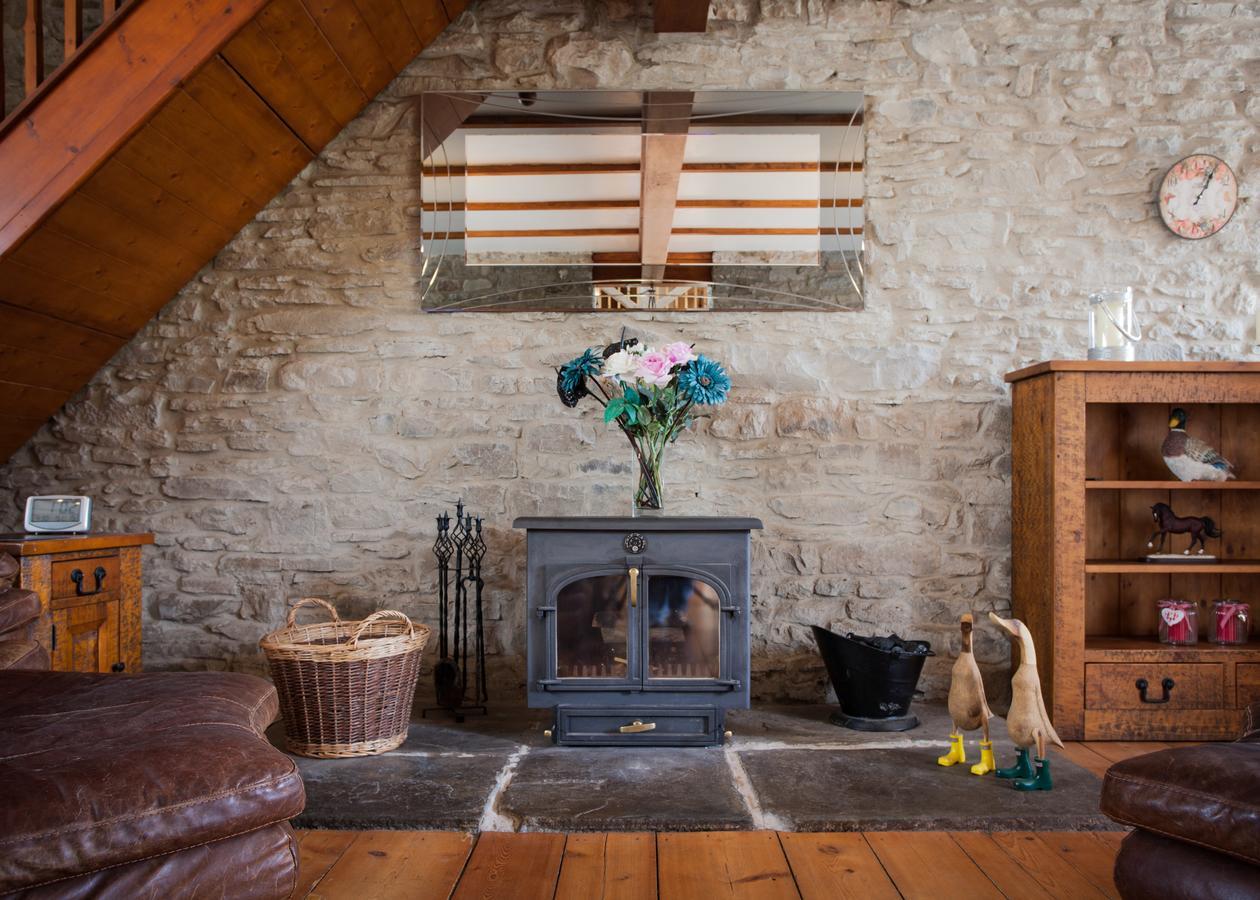 Bed and Breakfast Beudy Bach Cross Hands Экстерьер фото