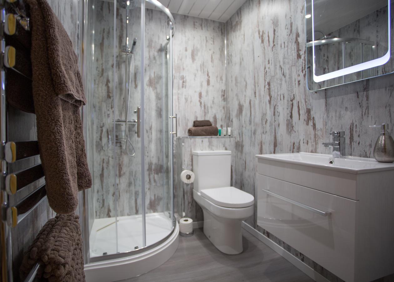 Bed and Breakfast Beudy Bach Cross Hands Экстерьер фото